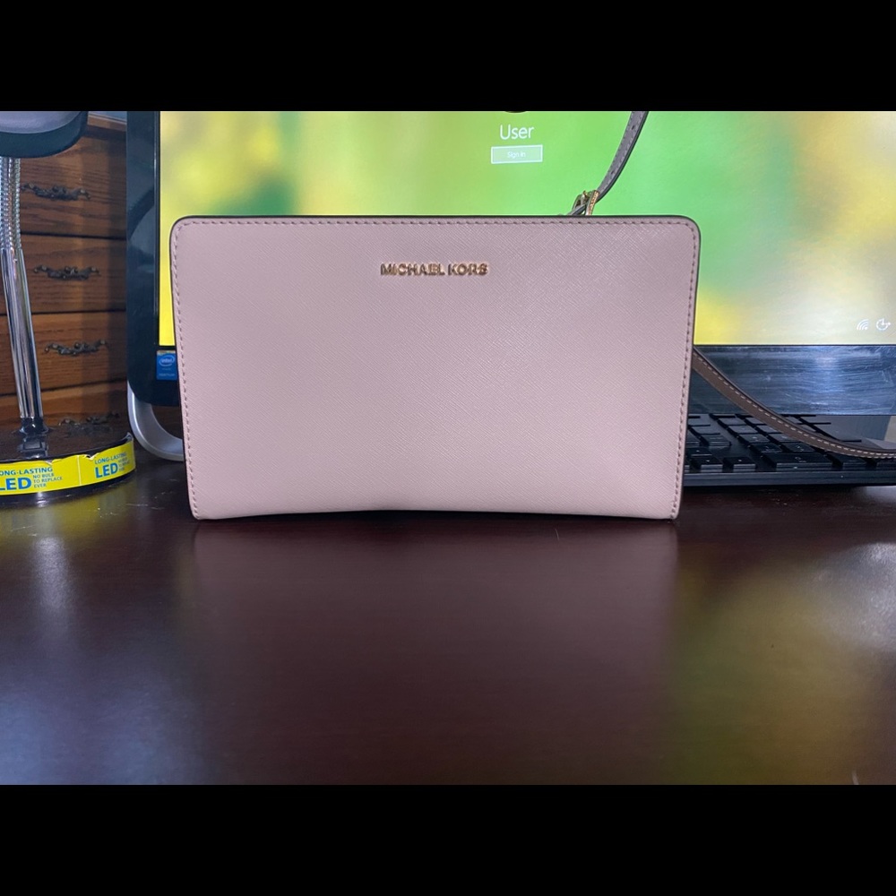 Michael Kors crossbody purse